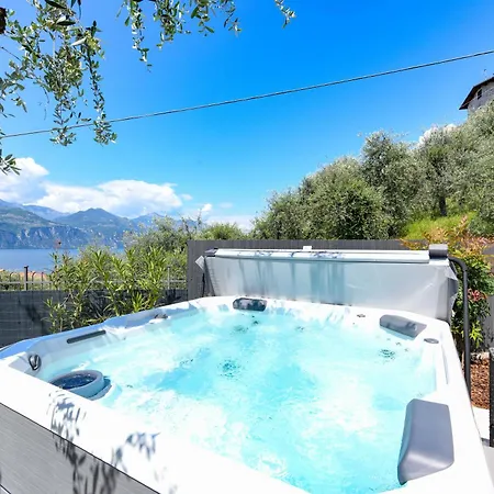 Maison Sabina Con Splendida Vista Ed Idromassaggio Villa Sommavilla