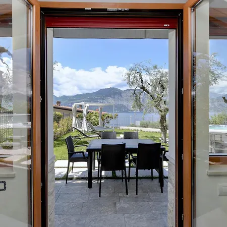 Maison Sabina Con Splendida Vista Ed Idromassaggio * Sommavilla